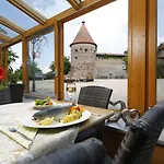 Zur Burg Hohenberg an der Eger