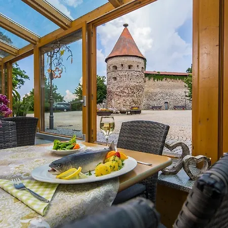 Zur Burg